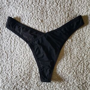 NWOT Aerie SMOOTHEZ V-Cut Microfiber Mesh Accent Thong Panty in True Black